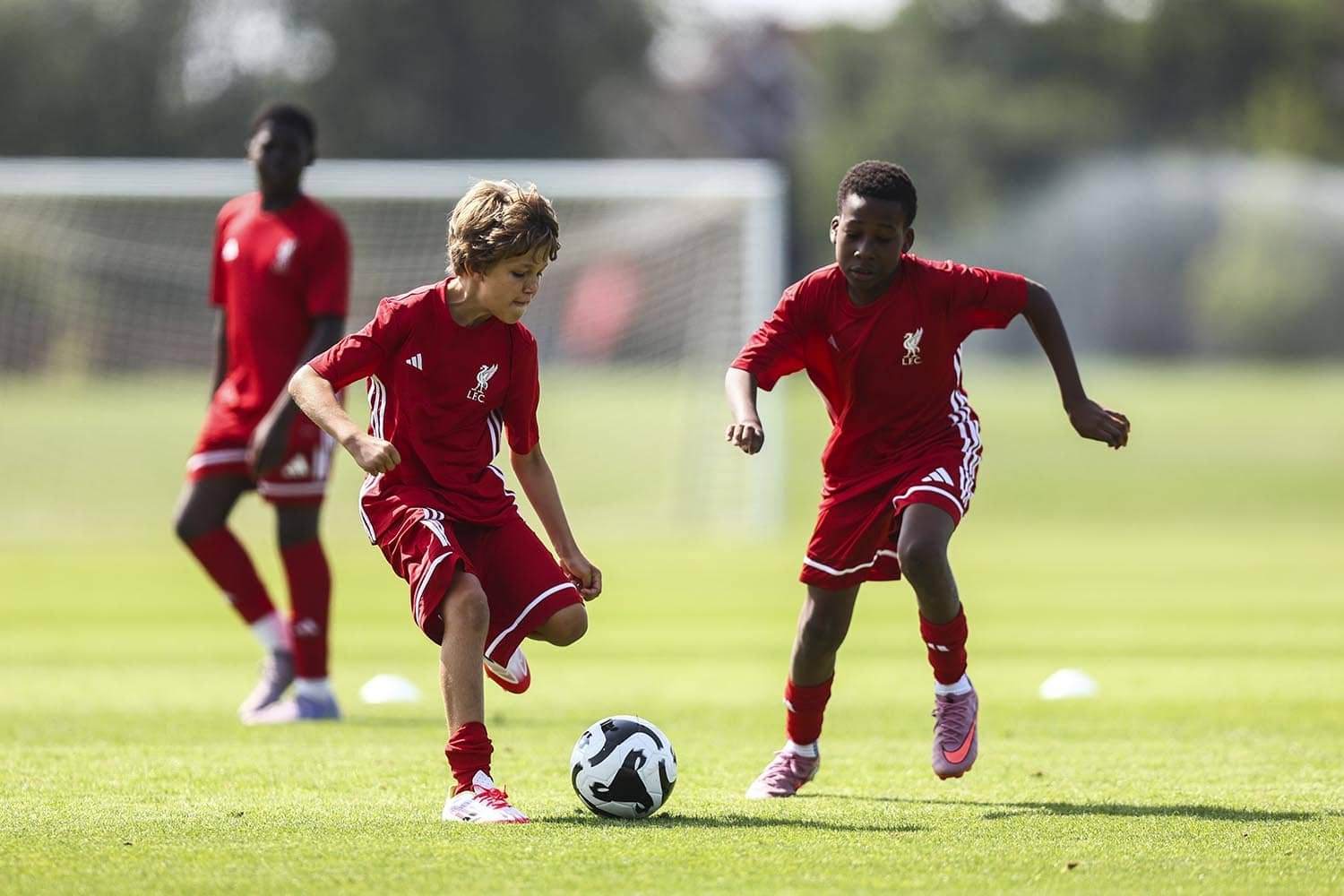 Ejercicio de posesión en el Liverpool FC Camp